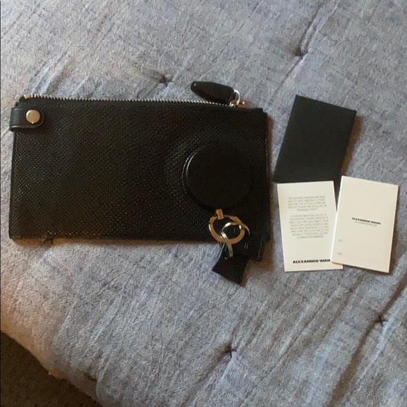 Runway clutch - Picture 3 of 10